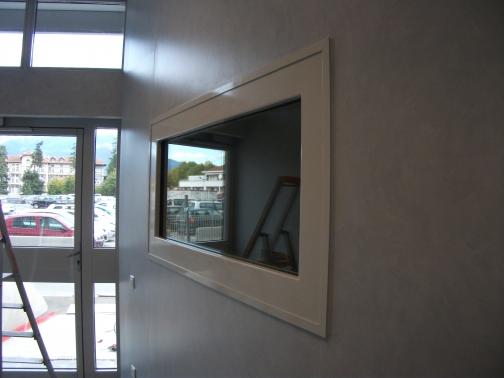 Grenoble Alpes University Hospital - France - Leaded glazed window for the injection room of a nuclear medicine centre.